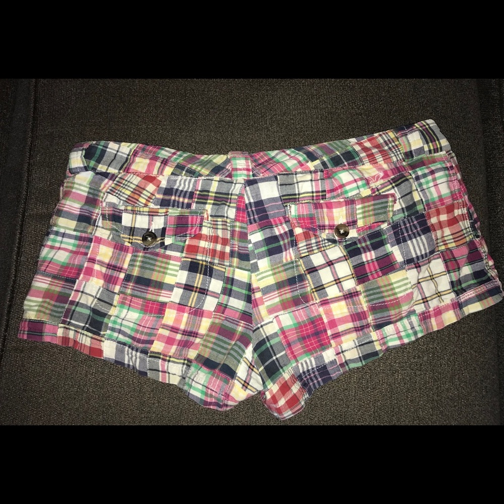 Shorts - Picture 2 of 3